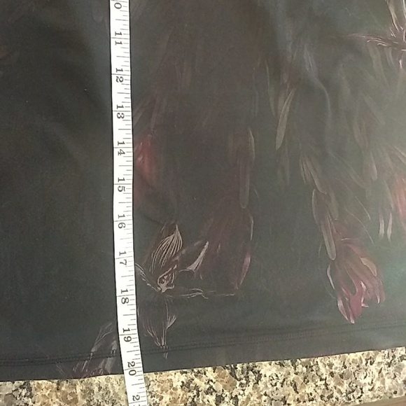 Lululemon Power Y Tank size 6 - Picture 6 of 6